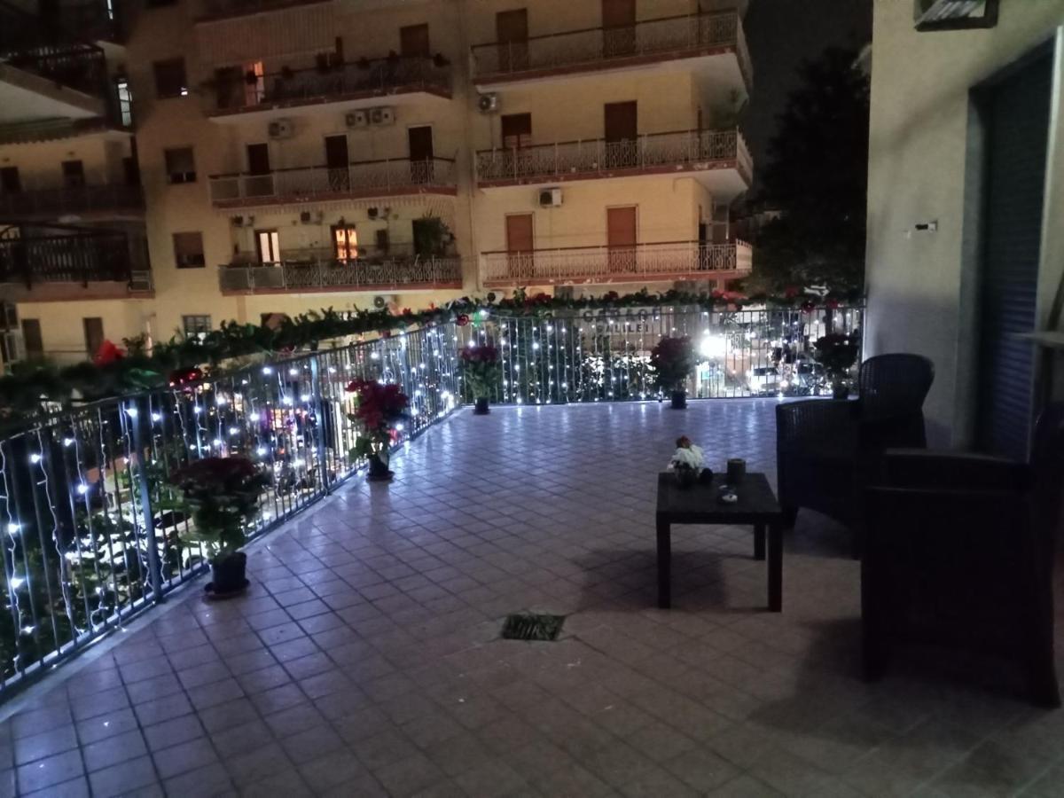 La Terrazza Di Monica & Teresa Panzió Portici Kültér fotó