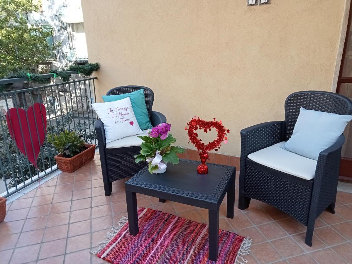 La Terrazza Di Monica & Teresa Panzió Portici Kültér fotó