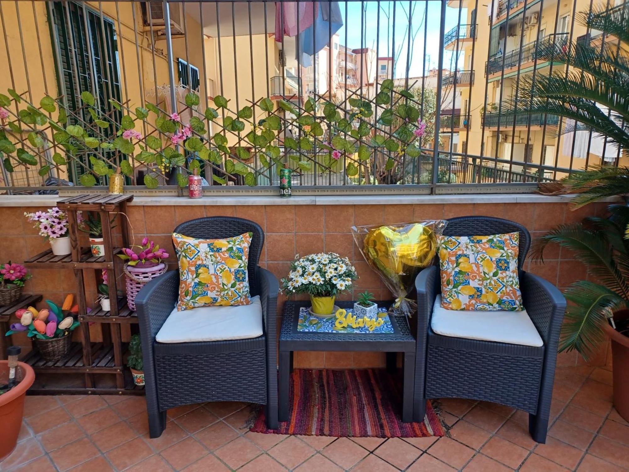 La Terrazza Di Monica & Teresa Panzió Portici Kültér fotó