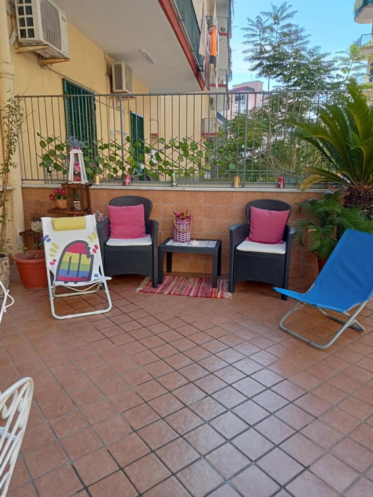 La Terrazza Di Monica & Teresa Panzió Portici Kültér fotó
