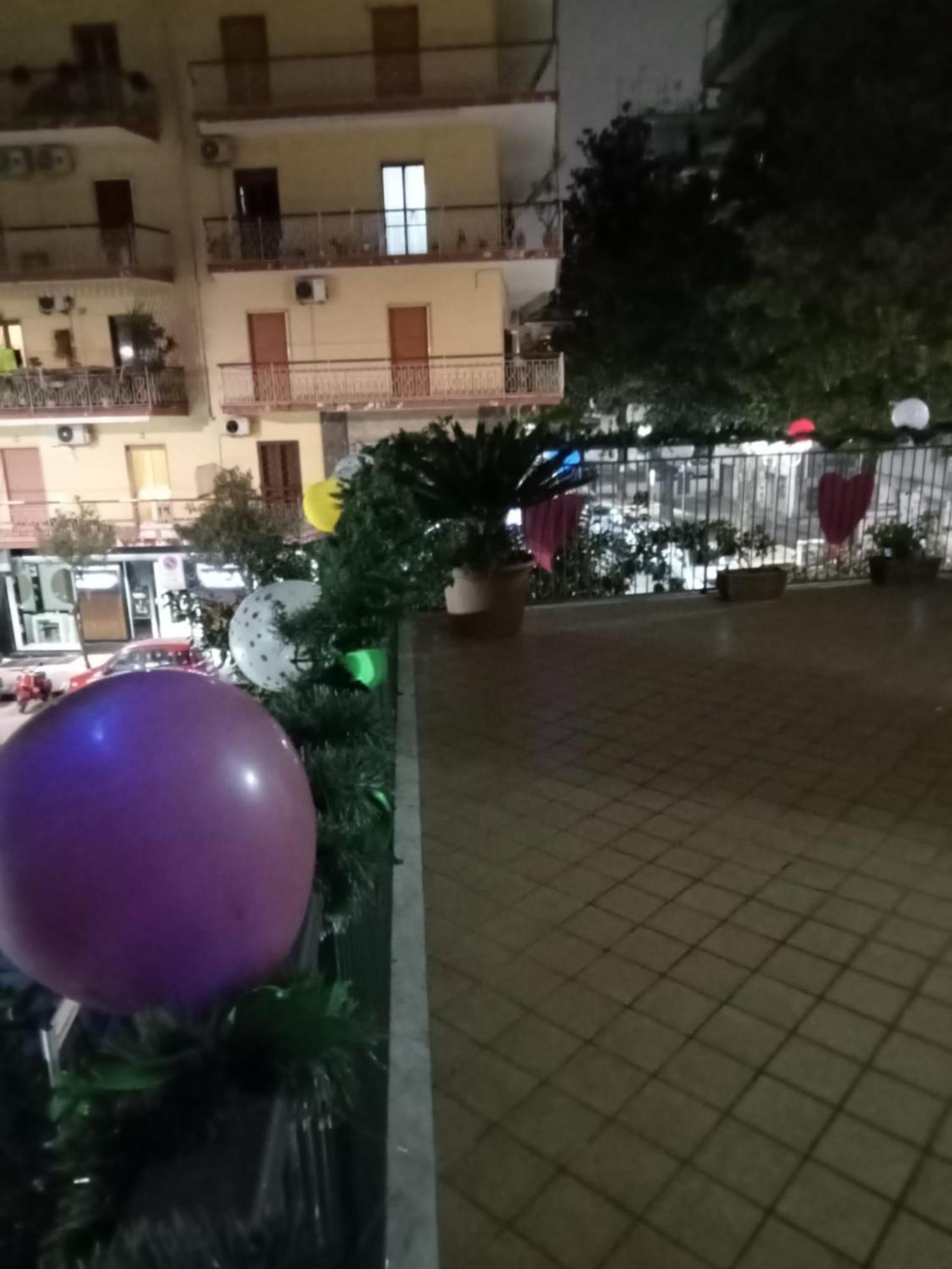 La Terrazza Di Monica & Teresa Panzió Portici Kültér fotó