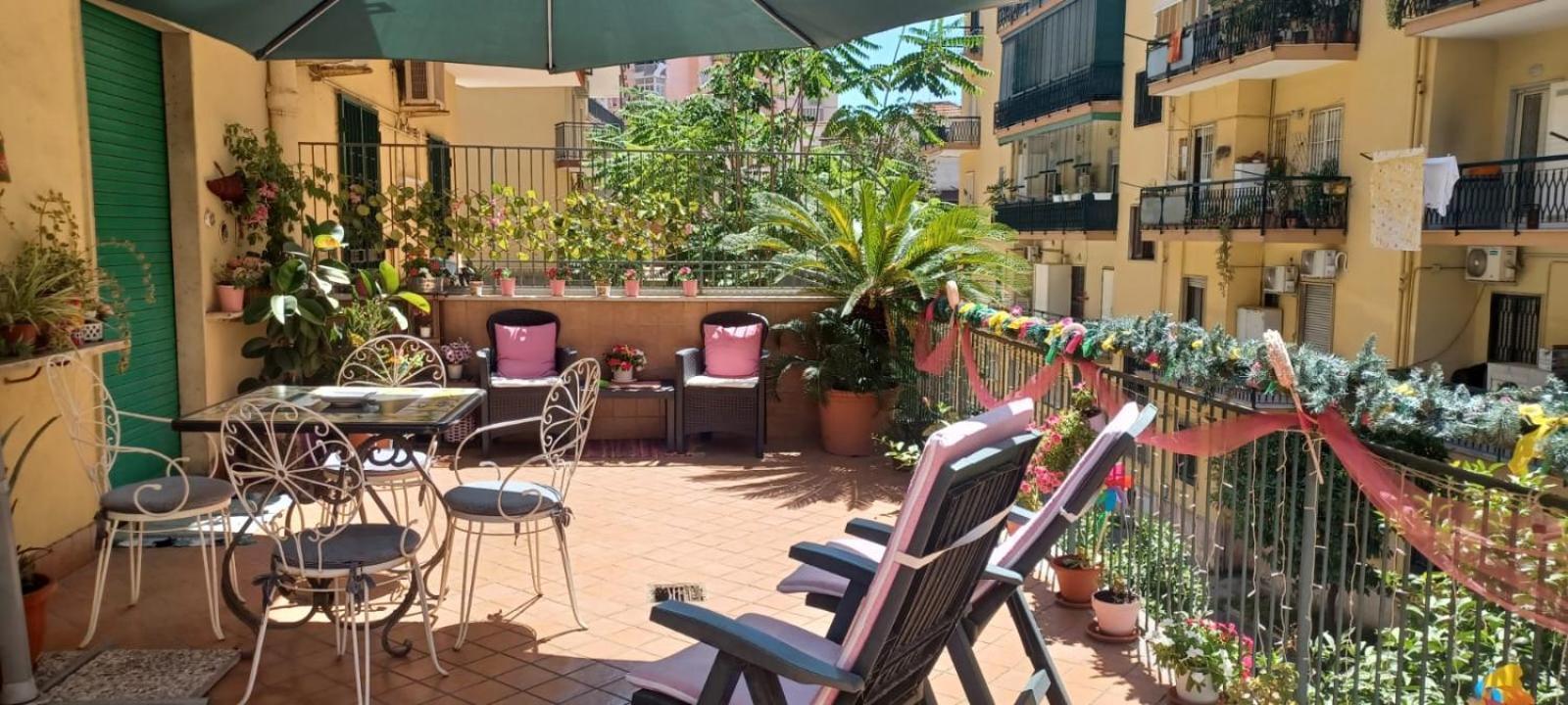 La Terrazza Di Monica & Teresa Panzió Portici Kültér fotó